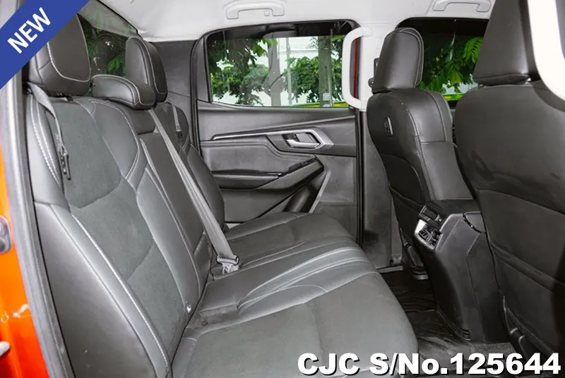 Isuzu D-Max in Orange for Sale Image 10