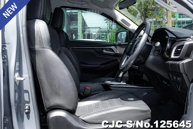 Isuzu D-Max in Gray for Sale Image 9
