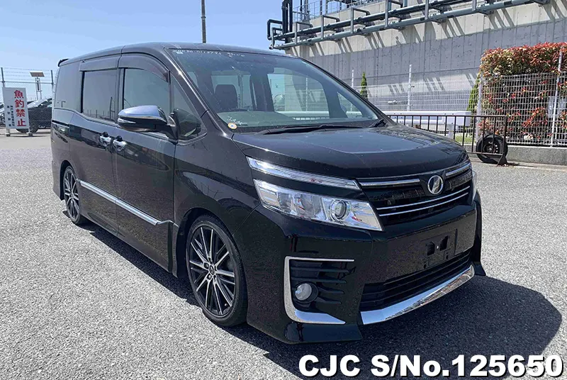Toyota / Voxy 2015