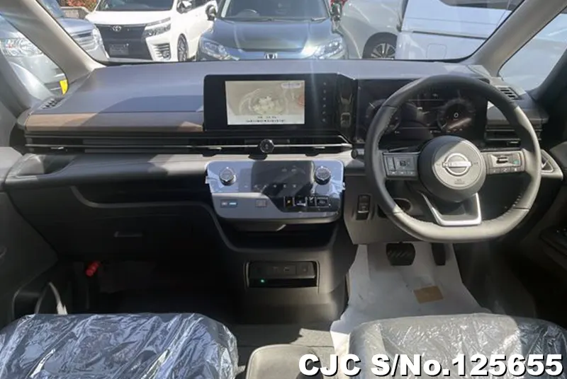 Nissan Serena in Gray for Sale Image 6