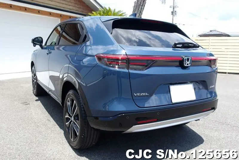 Honda Vezel in Blue for Sale Image 1