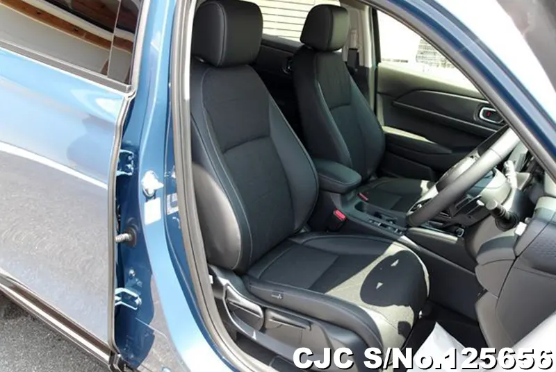 Honda Vezel in Blue for Sale Image 8