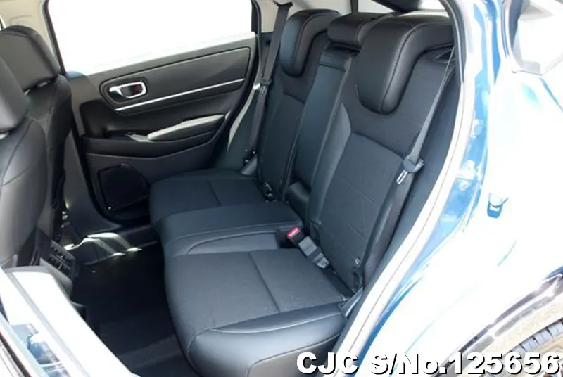 Honda Vezel in Blue for Sale Image 9