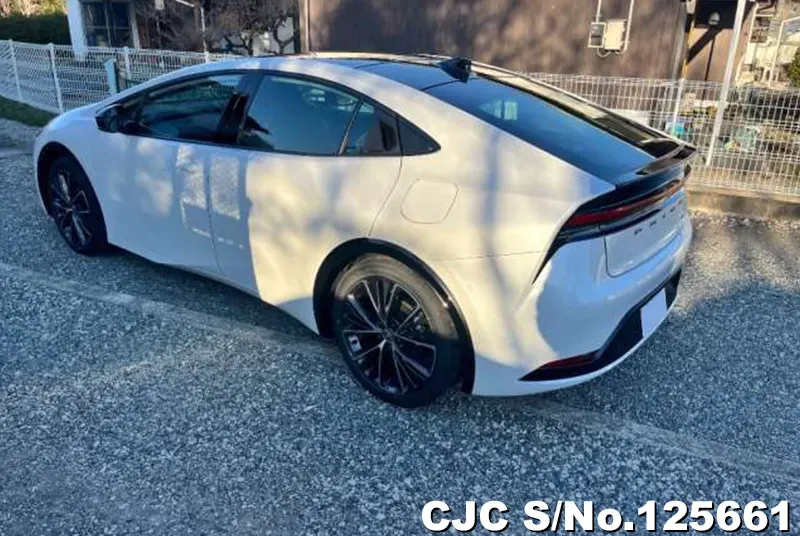 Toyota Prius in Pearl for Sale Image 1