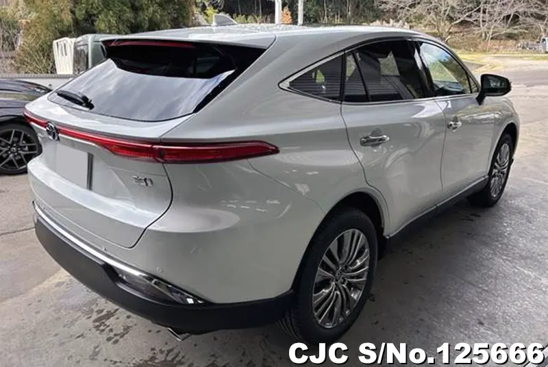 Toyota Harrier in Pearl for Sale Image 2