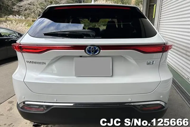 Toyota Harrier in Pearl for Sale Image 5