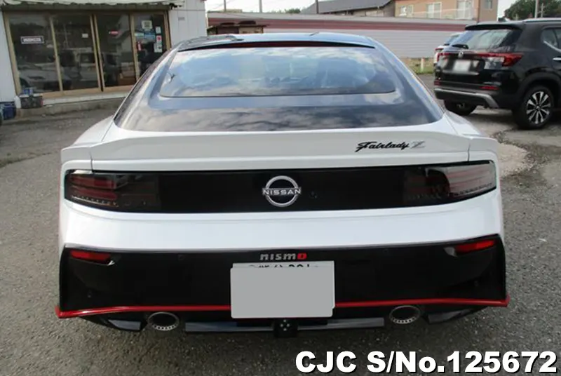 Nissan Fairlady Z in White for Sale Image 4