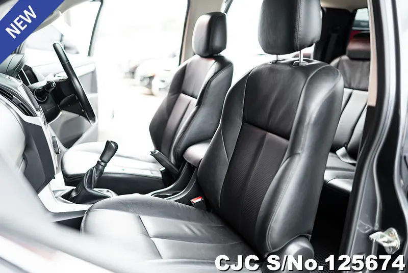 Isuzu D-Max in Gray for Sale Image 7