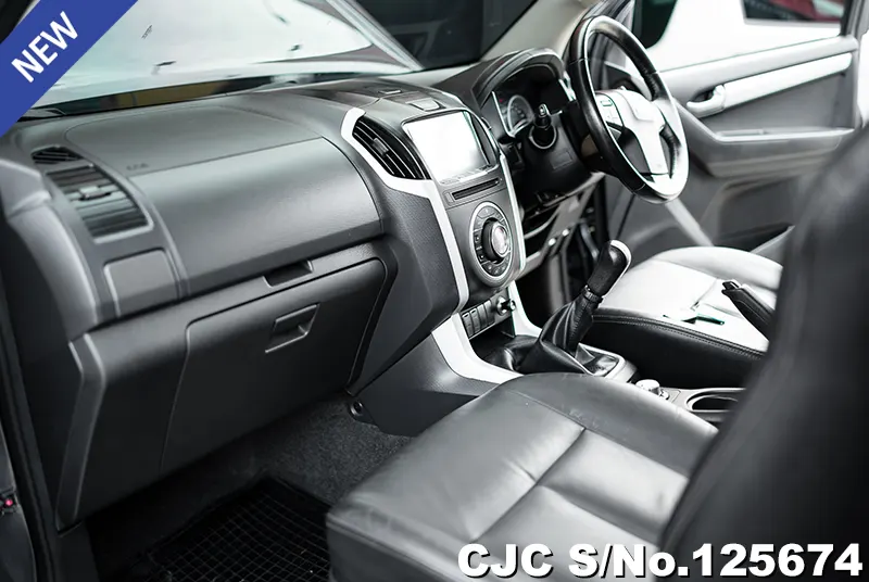 Isuzu D-Max in Gray for Sale Image 8