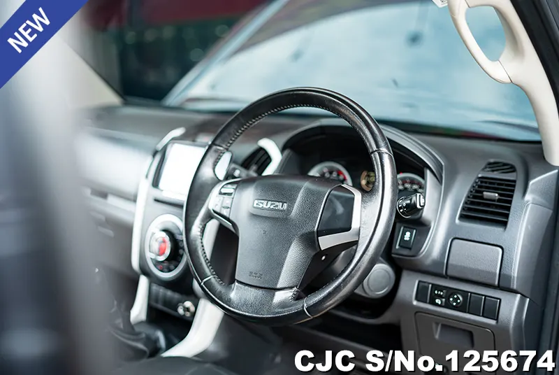 Isuzu D-Max in Gray for Sale Image 12