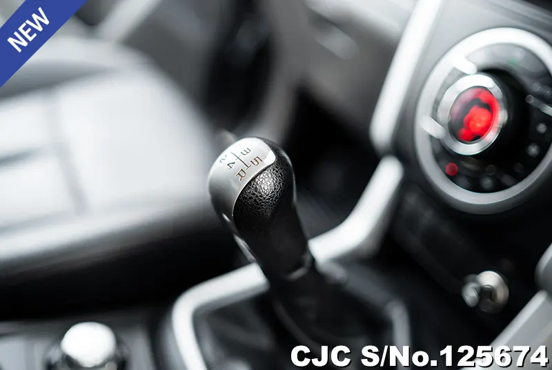 Isuzu D-Max in Gray for Sale Image 14