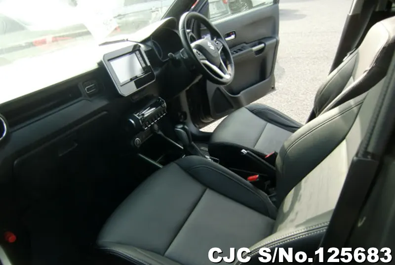 Suzuki Ignis in Gray for Sale Image 12