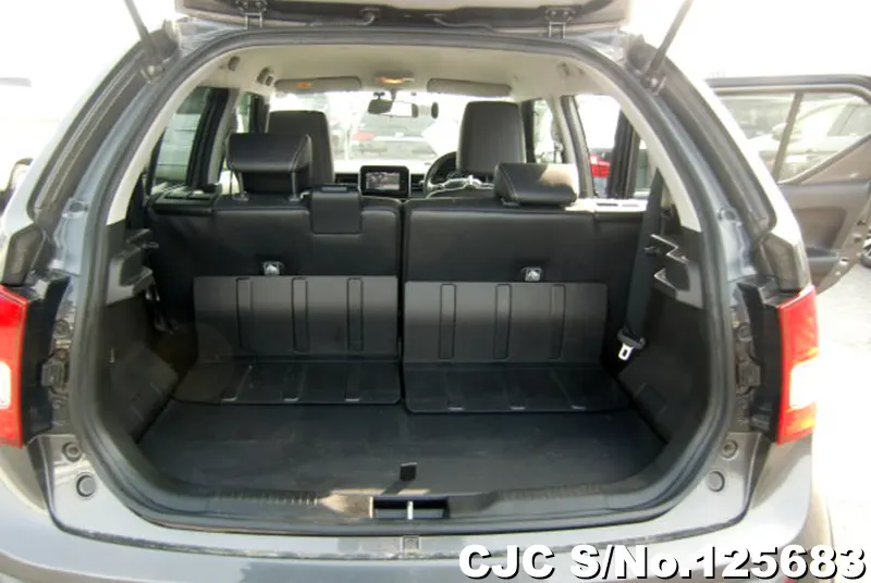 Suzuki Ignis in Gray for Sale Image 8