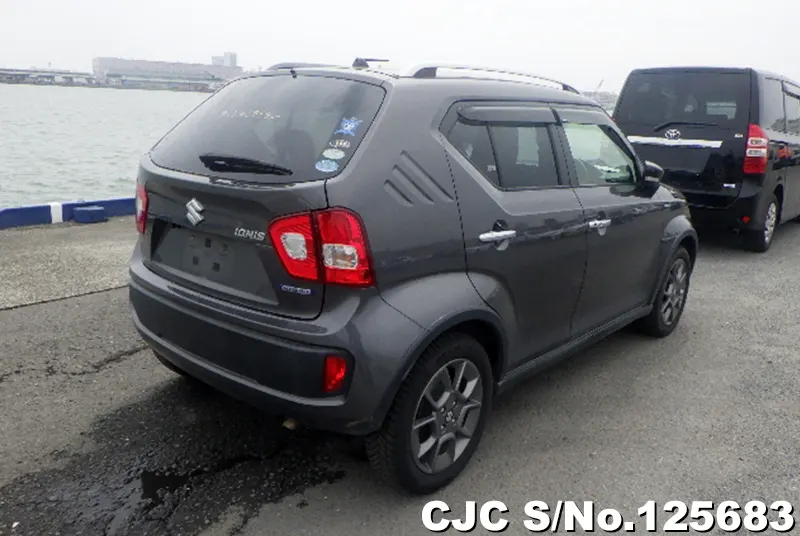Suzuki Ignis in Gray for Sale Image 2