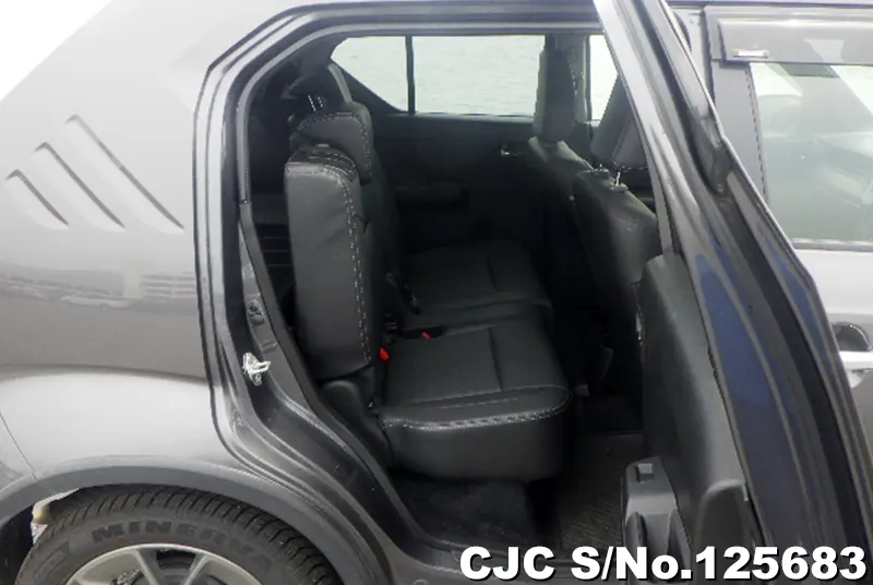 Suzuki Ignis in Gray for Sale Image 7