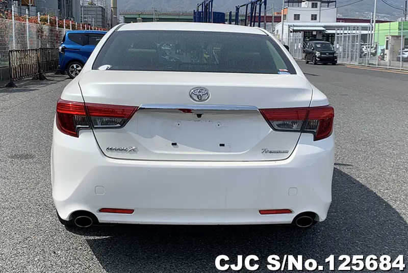 Toyota Mark X in White for Sale Image 5