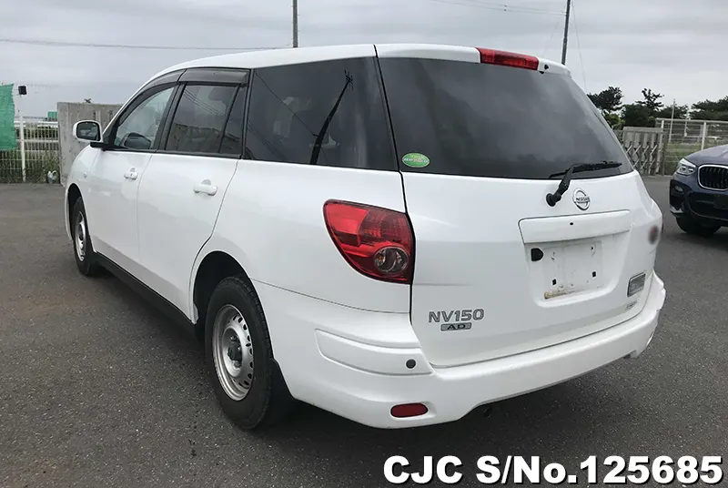 Nissan AD Van in White for Sale Image 1