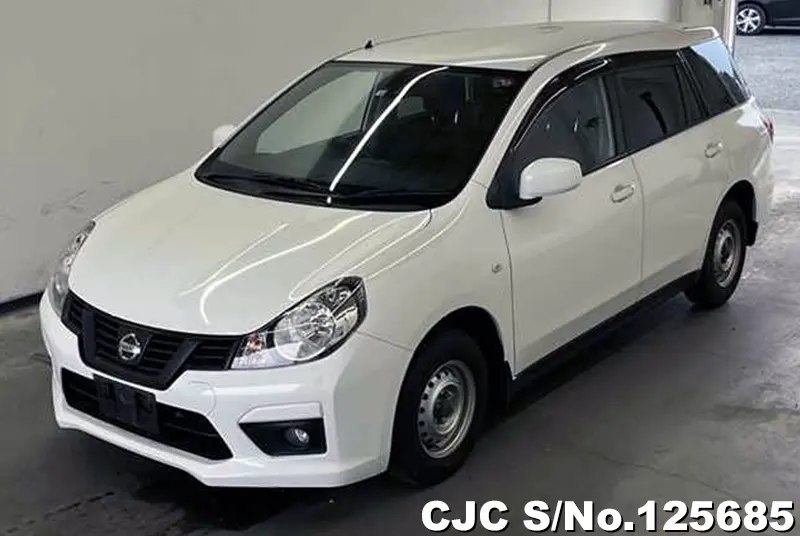 Nissan AD Van in White for Sale Image 3