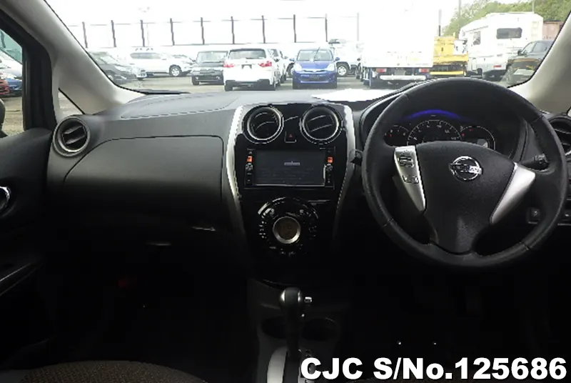 Nissan Note in Gray for Sale Image 9