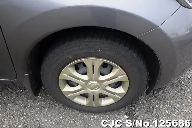 Nissan Note in Gray for Sale Image 16