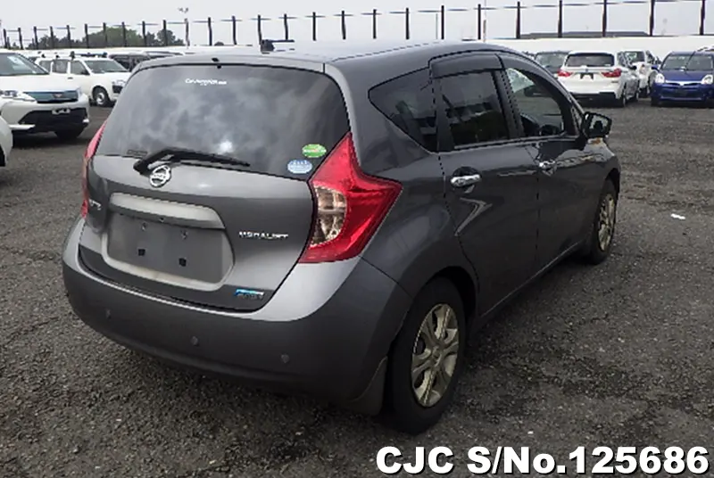 Nissan Note in Gray for Sale Image 2