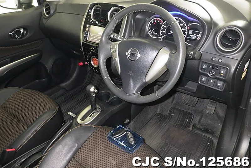 Nissan Note in Gray for Sale Image 5