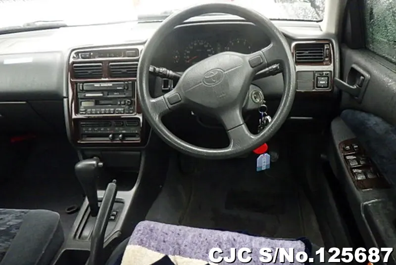 Toyota Carina in Silver for Sale Image 9