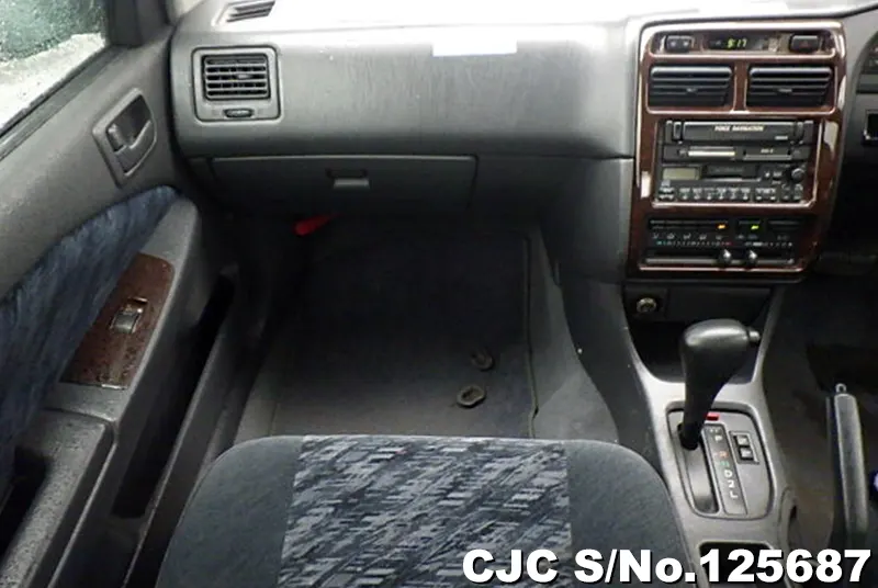 Toyota Carina in Silver for Sale Image 13