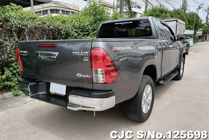 Toyota Hilux in Gray for Sale Image 2