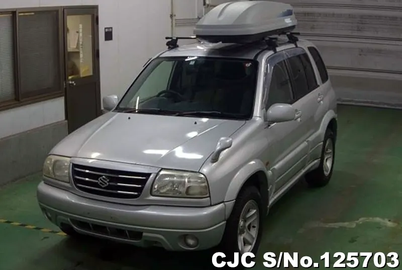 Suzuki Escudo Grand Vitara in Silver for Sale Image 3