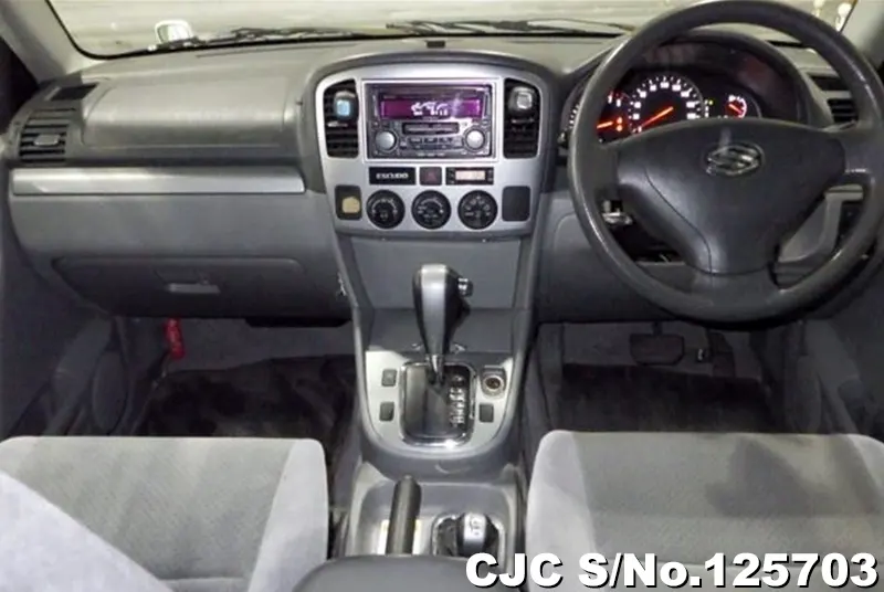 Suzuki Escudo Grand Vitara in Silver for Sale Image 5