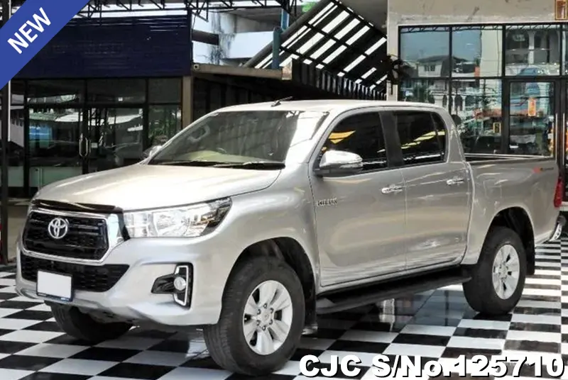 Toyota Hilux in Silver for Sale Image 3