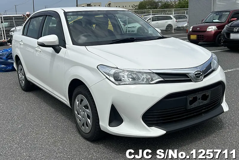 Toyota Corolla Axio in White for Sale