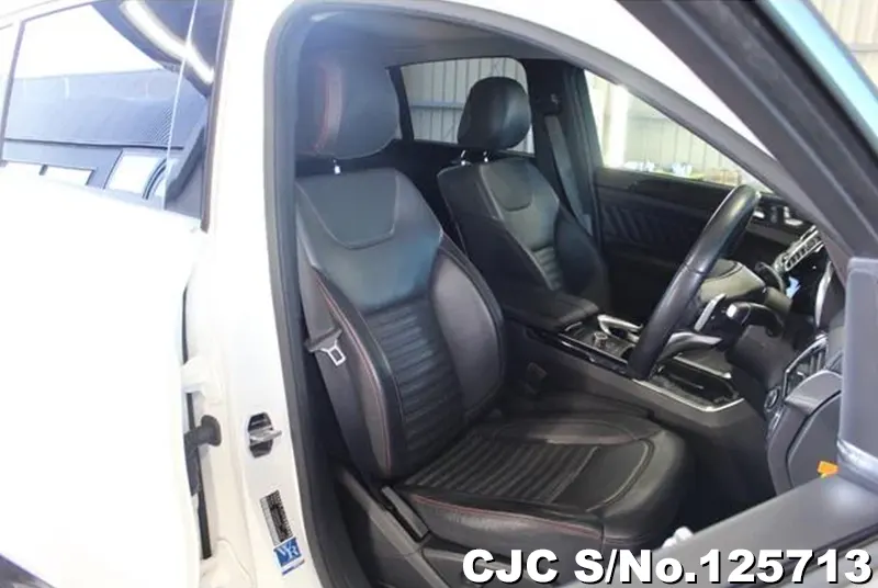 Mercedes Benz GLE Class in White for Sale Image 9