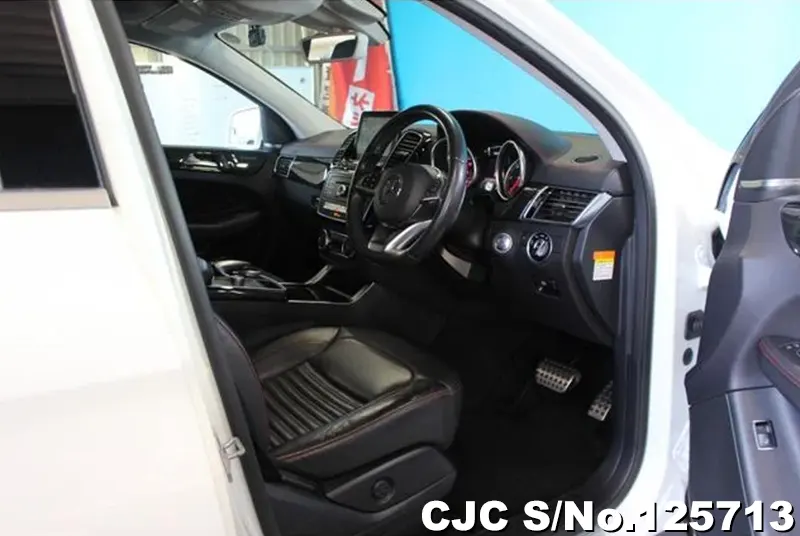 Mercedes Benz GLE Class in White for Sale Image 10