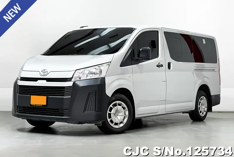 Toyota / Hiace 2023