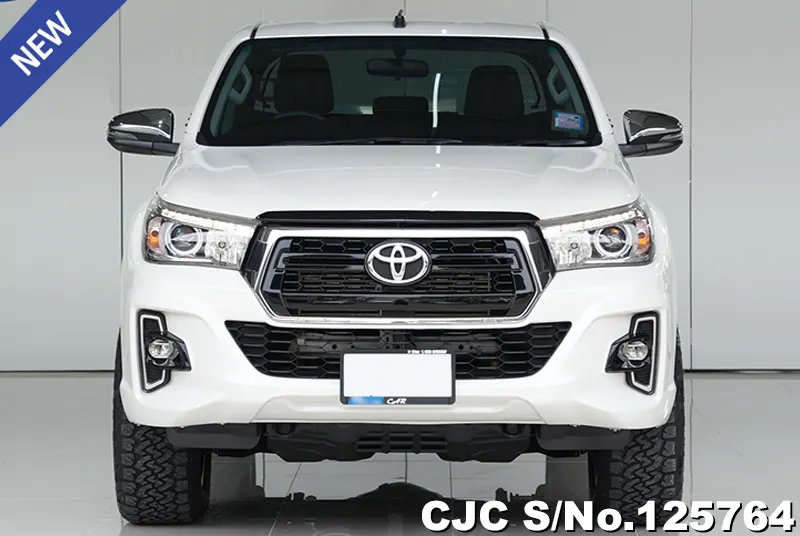 Toyota Hilux in White for Sale Image 4