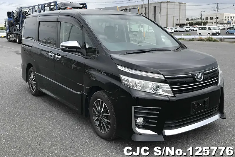Toyota / Voxy 2015
