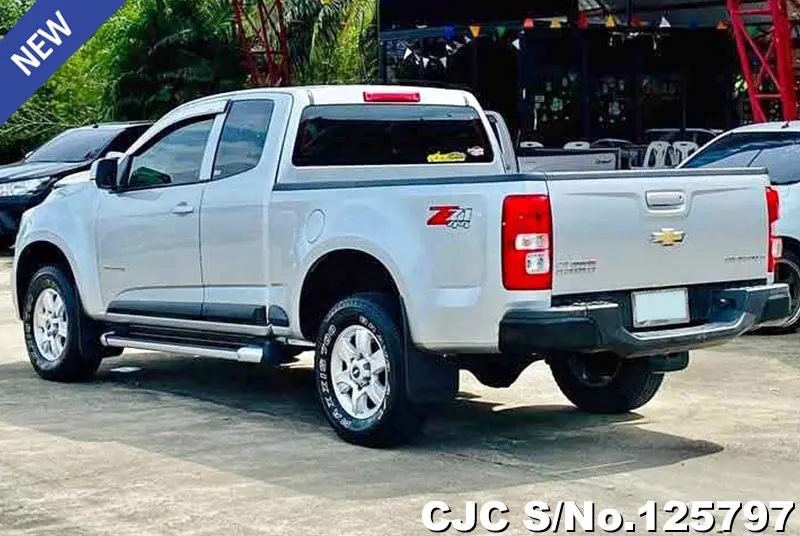 Chevrolet Colorado in White for Sale Image 1