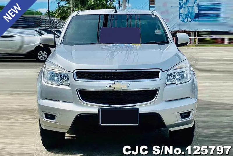 Chevrolet Colorado in White for Sale Image 2