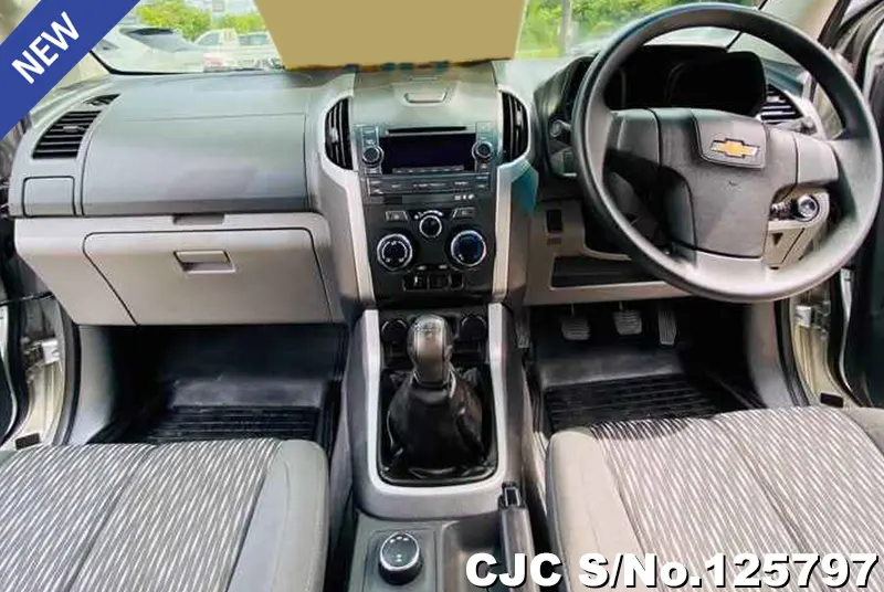 Chevrolet Colorado in White for Sale Image 5