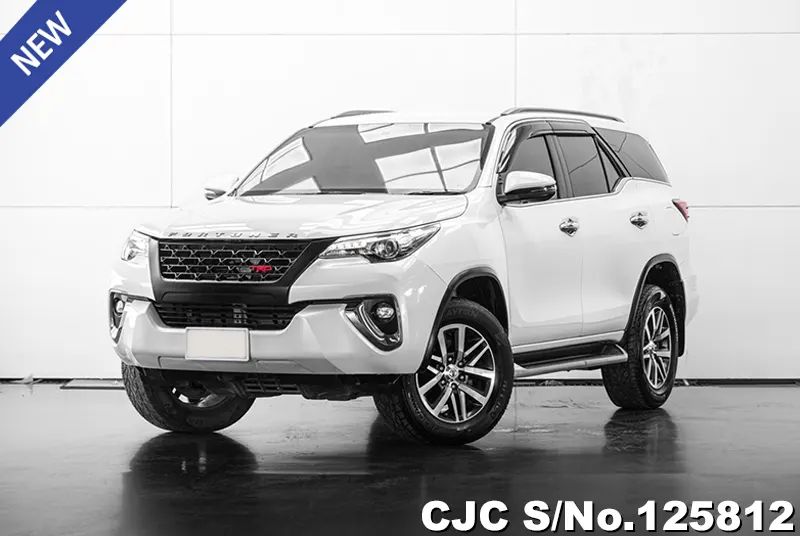 2019 Toyota / Fortuner Stock No. 125812
