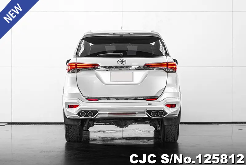 2019 Toyota / Fortuner Stock No. 125812