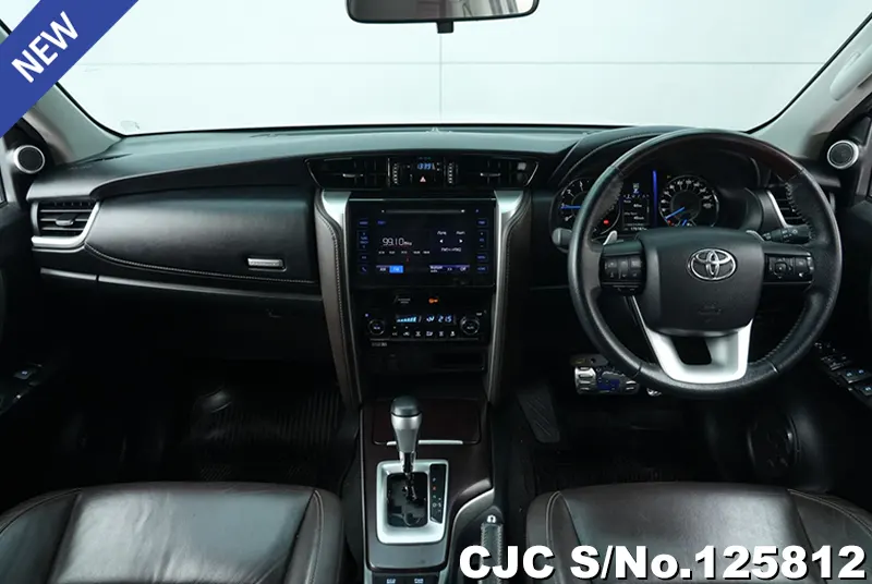 2019 Toyota / Fortuner Stock No. 125812