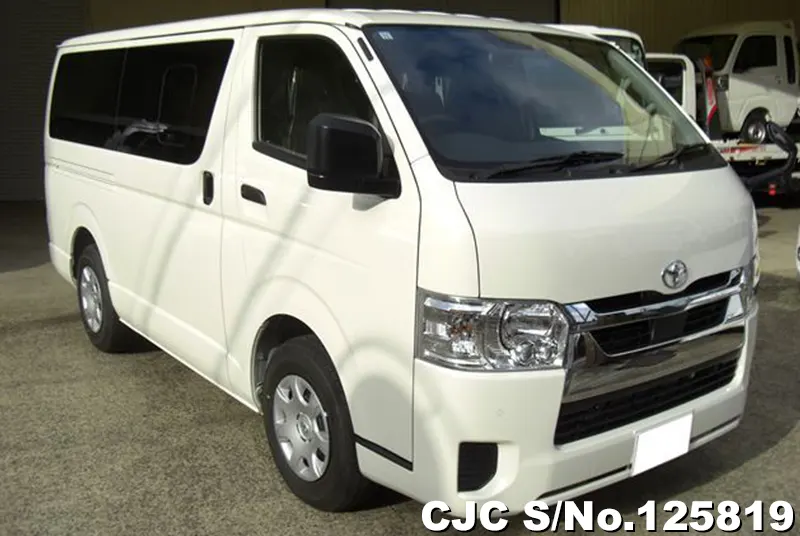 Toyota / Hiace 2025