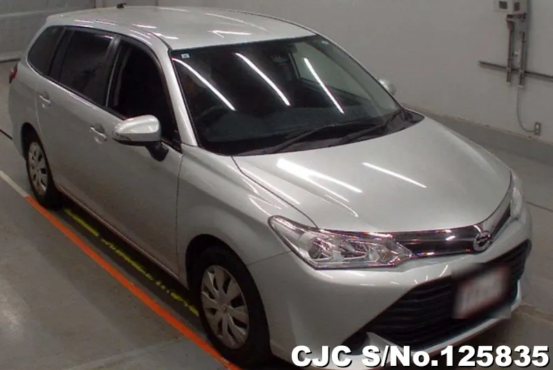 Toyota / Corolla Fielder 2015
