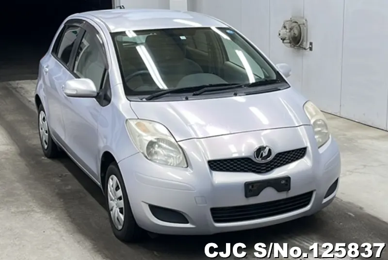 Toyota / Vitz 2009