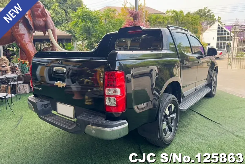 Chevrolet Colorado in Black for Sale Image 2