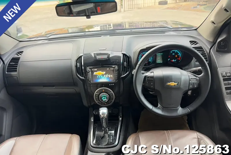 Chevrolet Colorado in Black for Sale Image 6