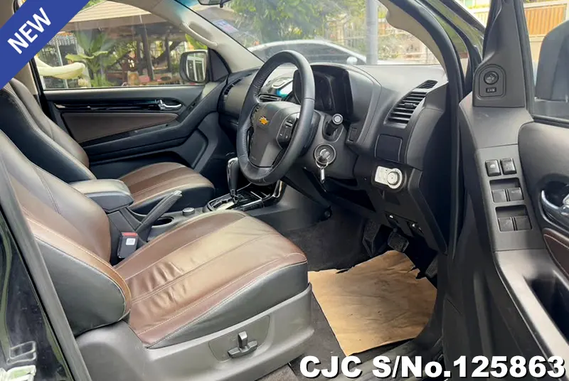 Chevrolet Colorado in Black for Sale Image 7